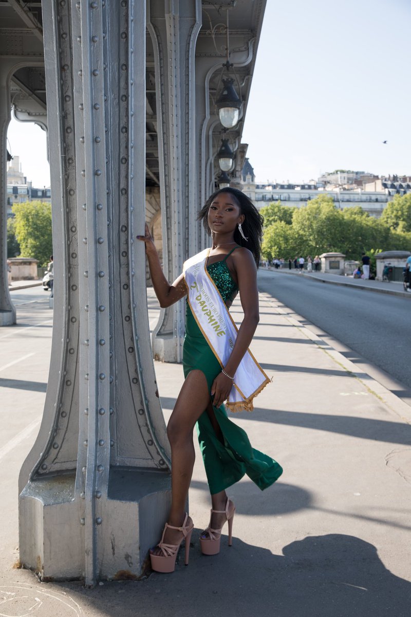 Dominica, 2ᵉ dauphine Miss Cameroon Euro prestige 2025 ✨
Une femme réservée, mais résolue.
Une force douce, mais déterminée.

#mcep #miss #world #beaute #concours