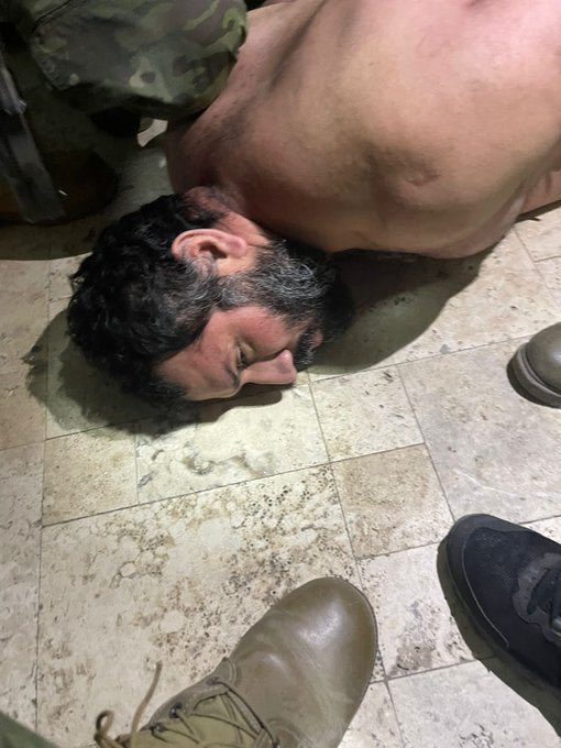 Gobierno de Ecuador captura al narcoterrorista alias Fito, el delincuente más buscado del Ecuador. Gobierno de Noboa lo extraditará a los Estados Unidos.

Aquí Petro, lo hubiese nombrado gestor de paz, le hubiese regalado un sombrero mientras sonriendo lo abraza en una tarima.