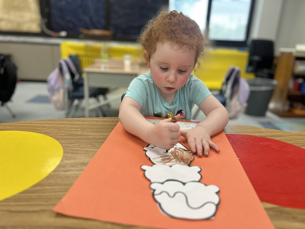 When your shirt matches the day’s project!  I scream-you scream-we all scream for ice cream! 🍦 how many scoops did you get?  #Beevergreen #Ibelonginevergreen