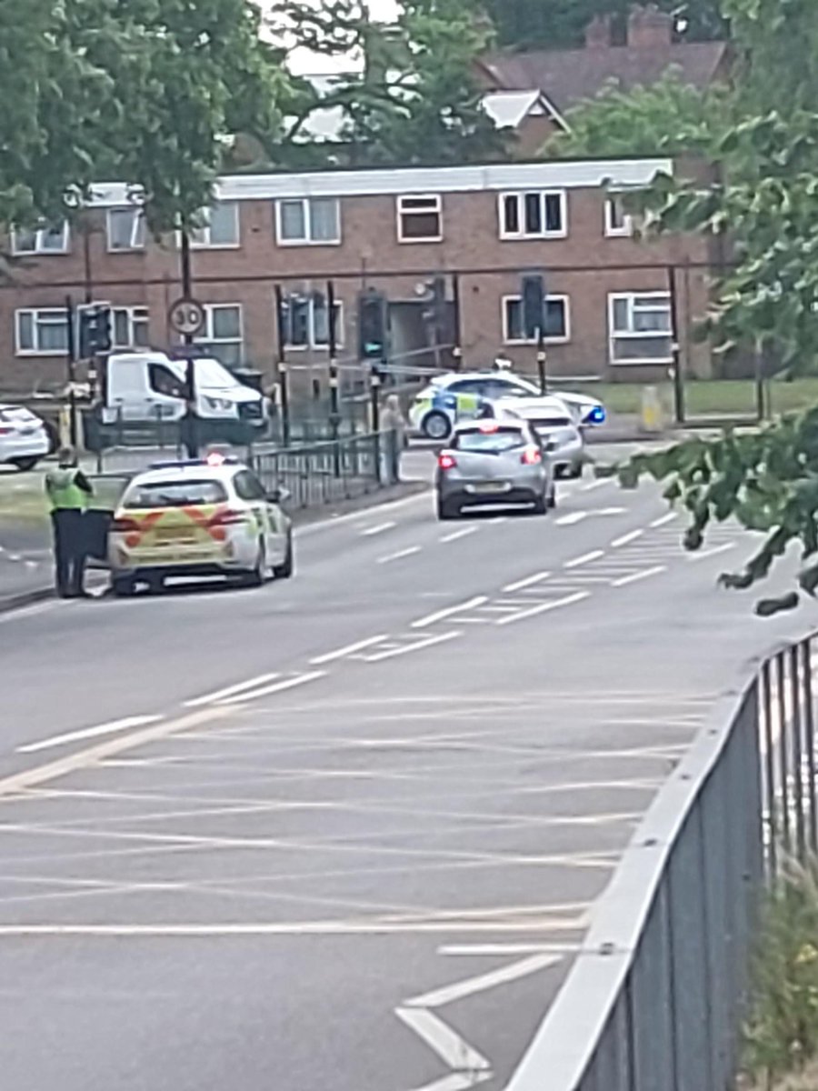 NorthfieldWMP's tweet image. Two wanted persons were spotted by local neighbourhood officers whilst patrolling on the high street in Northfield Town Centre today and arrested. #greatwork