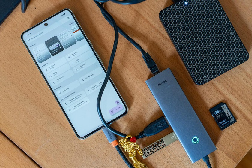 Conectarle un hub USB-C a mi móvil Android es lo mejor que he hecho: ahora envidio menos a los que usan ordenador para todo xatakandroid.com/p/168263