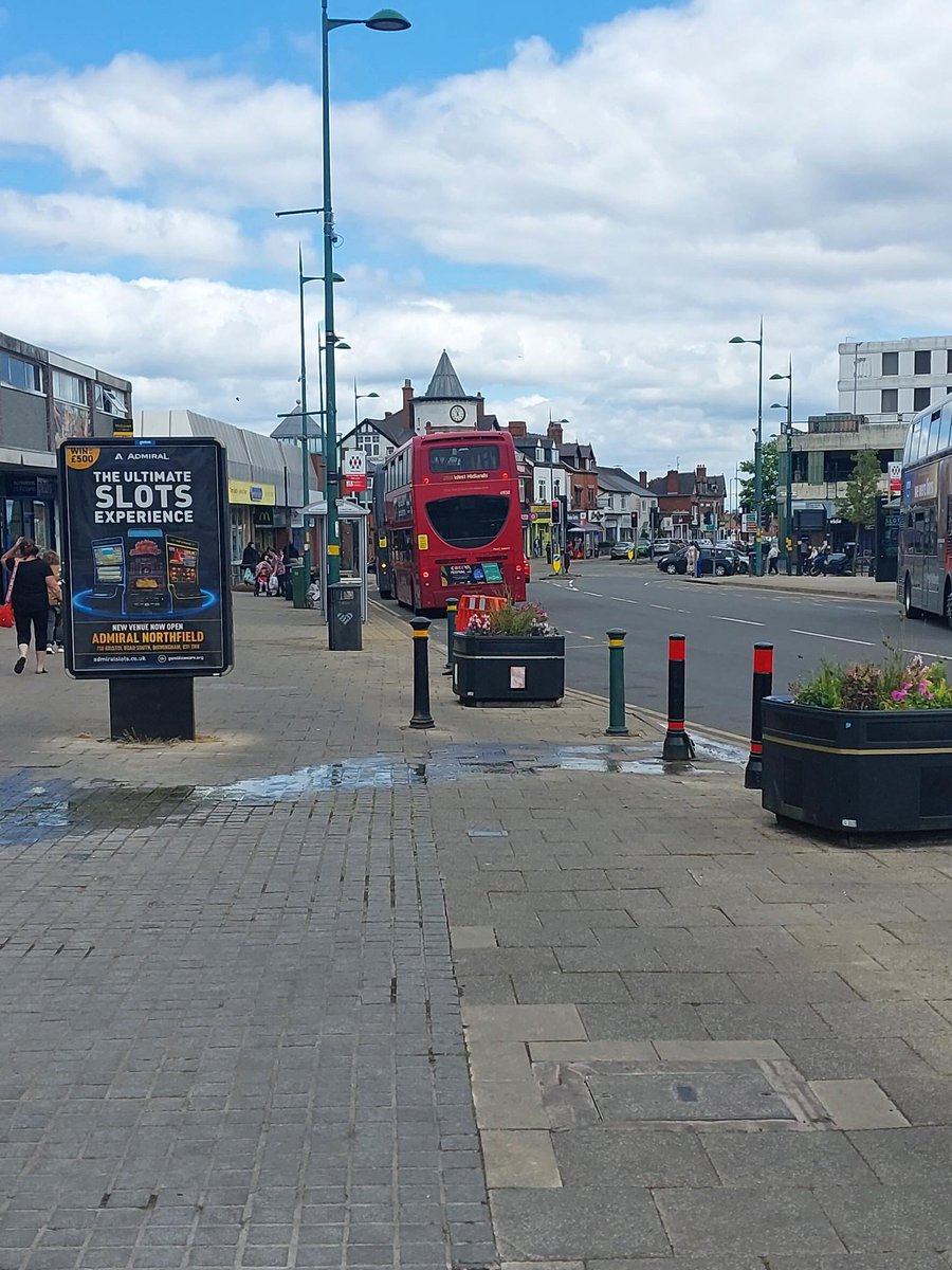 NorthfieldWMP's tweet image. Two wanted persons were spotted by local neighbourhood officers whilst patrolling on the high street in Northfield Town Centre today and arrested. #greatwork