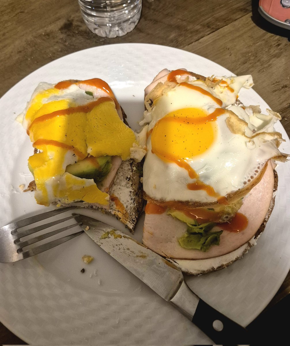 Un peu entamé parce que j'avais faim mais merci les fitgirls insta vous avez de bonnes idées  mdrr 59g de prot