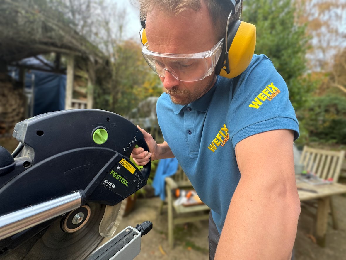 WeFix_London's tweet image. Doors sticking? Garden gate falling apart?
Get a fresh fix. Our carpenters handle it all, fast, tidy, and with zero faff. 🚪🪵
Call now! 📞 0207 889 1111
#WeFixLondon #CarpentryLondon #SpringFixes #SortedInStyle