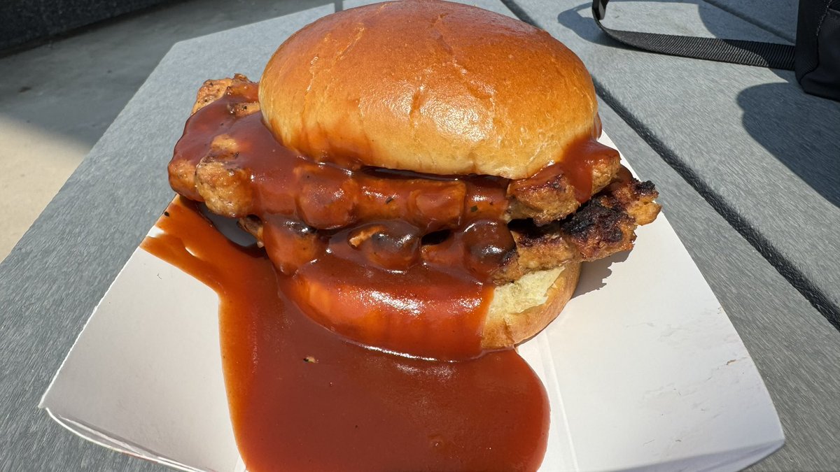 caccavale's tweet photo. Double BBQ rib sandwich https://t.co/TuzhPTapCO