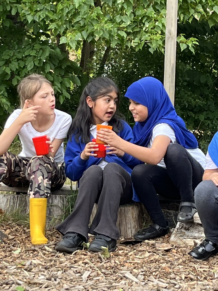 Samantha Hudson tweet media