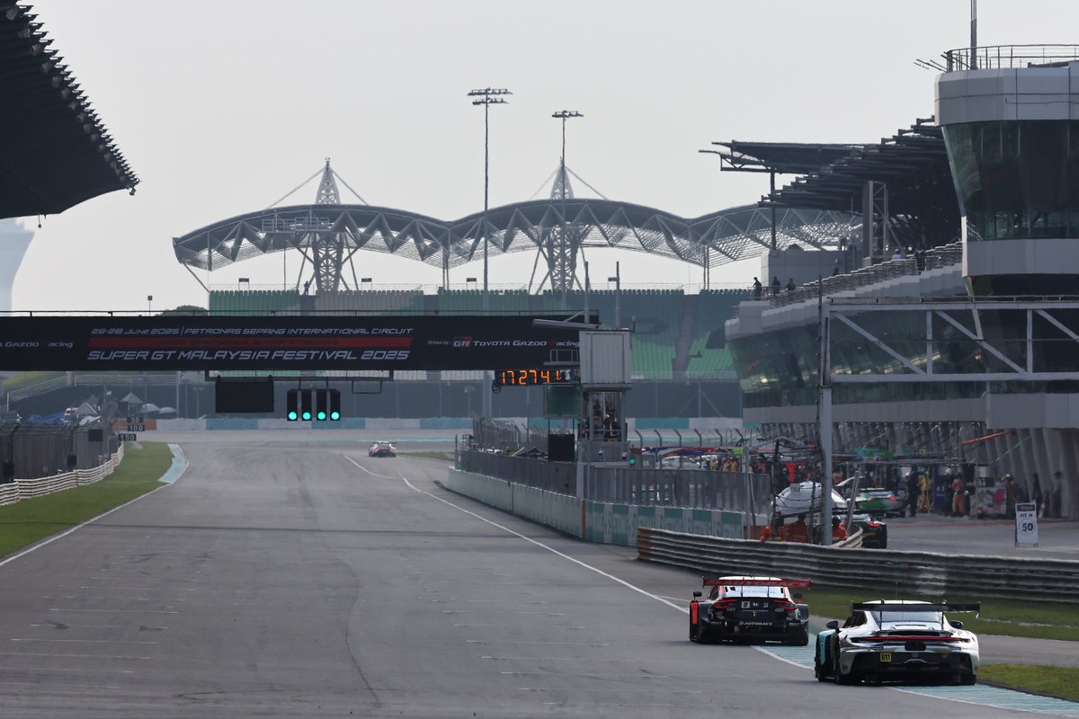 Super GT World 🏳️🌈 (@supergtworld) on Twitter photo This one is 12 years in the making! At long last, <a href="/SUPERGT_JP/">【公式】SUPER GT</a> returns to <a href="/sepangcircuit/">PETRONAS Sepang International Circuit</a> in Malaysia!
Check out our full preview of Saturday's race at <a href="/dailysportscar/">Dailysportscar News</a> ➡ dailysportscar.com/2025/06/26/sup…
#SUPERGT This one is 12 years in the making! At long last, <a href="/SUPERGT_JP/">【公式】SUPER GT</a> returns to <a href="/sepangcircuit/">PETRONAS Sepang International Circuit</a> in Malaysia!
Check out our full preview of Saturday's race at <a href="/dailysportscar/">Dailysportscar News</a> ➡ dailysportscar.com/2025/06/26/sup…
#SUPERGT