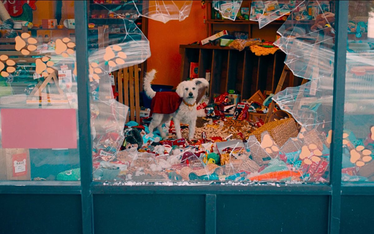 Krypto in the Kent farm and he also breaks into a Pets store!