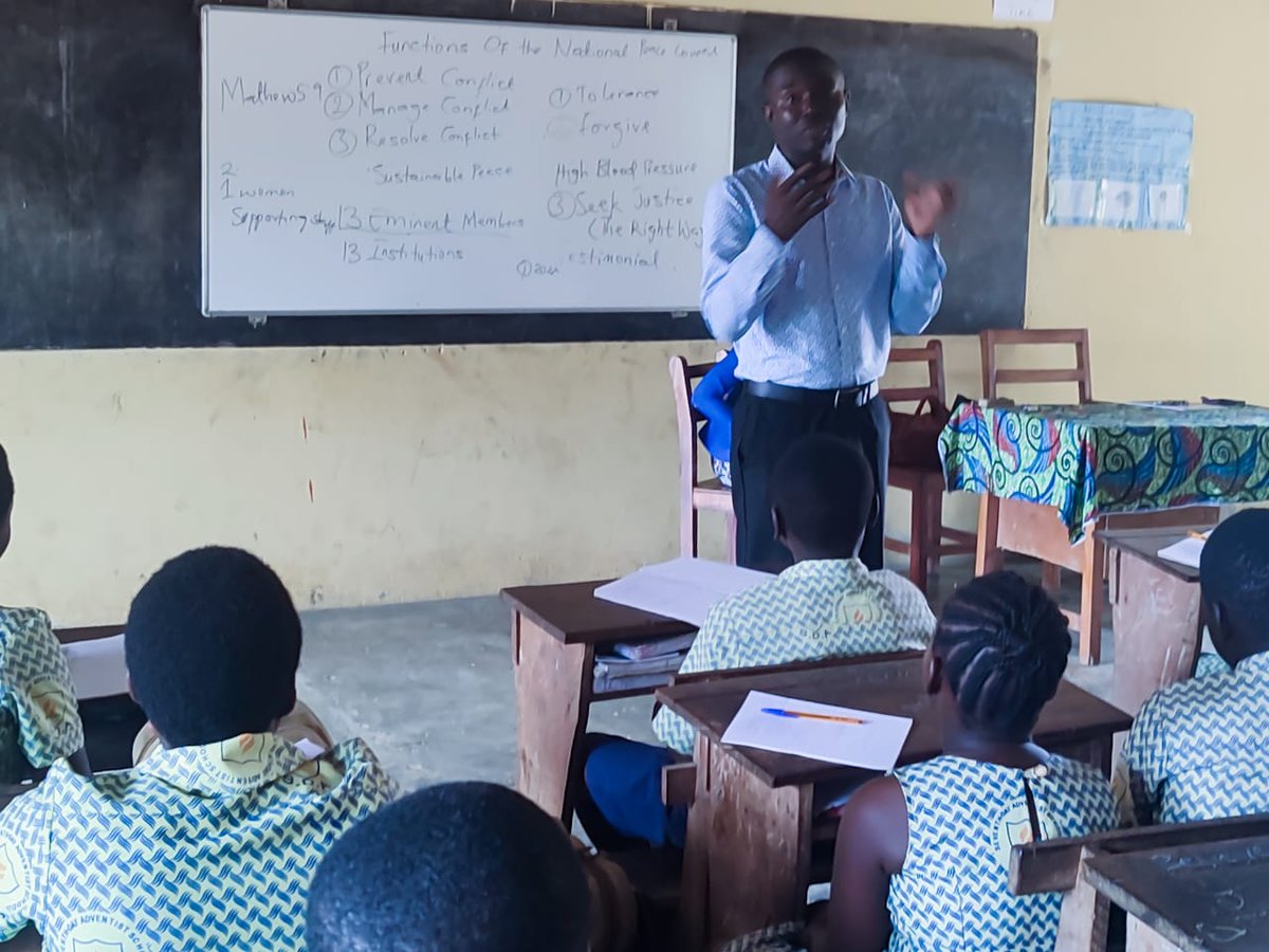 PeaceCouncilGH's tweet photo. Central Regional @PeaceCouncilGH in collaboration with the Adventist Preparatory School in #Ewim, Cape Coast, has launched a peace education initiative dubbed “Peaceful Coexistence in Diversity.” Held on 25th June 2025, the project aimed to instill foundational values of peace such as tolerance, forgiveness, and justice in school children. The engagement focused on helping pupils understand the importance of non-violent communication and equipping them to resolve disputes respectfully.

Dr. Charles Ohene Amoh, Regional Executive Secretary of CRPC, urged pupils to embrace peace from a young age, emphasizing that today’s children are tomorrow’s peacebuilders. Miss Barbara Mwinkom Yabom, Programmes Manager, encouraged students to listen and forgive, stressing that true strength lies in understanding others. The event brought together staff and pupils of the Adventist Preparatory School and reinforced the @PeaceCouncilGH role in nurturing a culture of peace in Ghana’s schools.

#PeaceBeginsWithYou #CRPC #PeaceEducation #Tolerance #Forgiveness #GhanaPeaceCouncil #SchoolEngagement #YouthForPeace