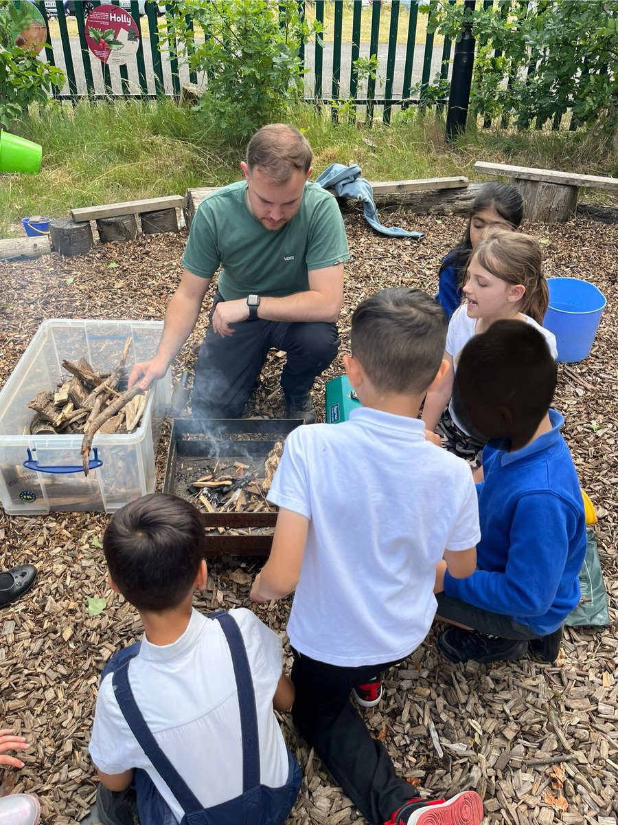 Samantha Hudson tweet media