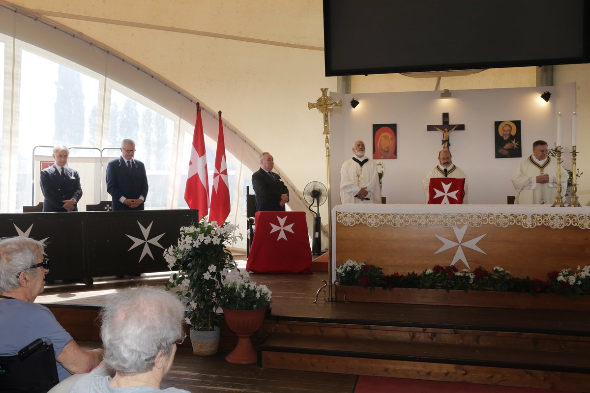 Solenne celebrazione del Patrono del <a href="/ordinedimalta/">Ordine di Malta</a>  all’Ospedale San Giovanni Battista. In una tensostruttura gremita davanti al Gran Maestro Fra’ John Dunlap e al Sovrano Consiglio è stata celebrata la Messa per i Signori Malati e personale medico. 
ordinedimaltaitalia.org/news/solenne-c…