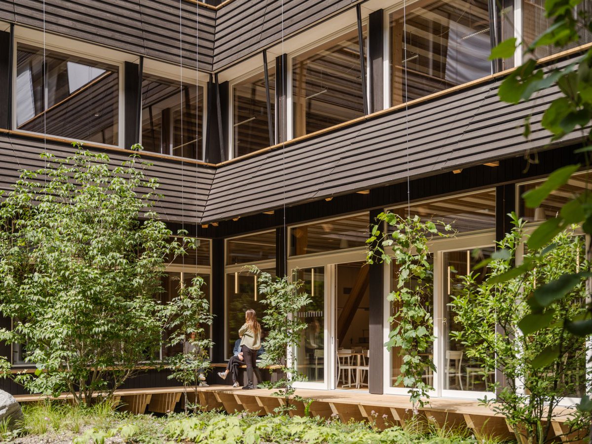 swissinnova's tweet image. 🌱 Where sustainability meets innovation: HORTUS is now open at @parkbaselarea !
The building sets a new standard for sustainable innovation and it’s already fully leased, among others by @swiss_as and @BDandCo.
🔗 Read more: linkedin.com/feed/update/ur…
© Visuals: @HerzogdeMeuron