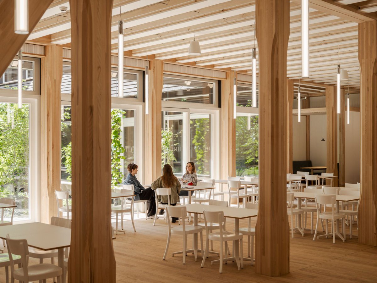 swissinnova's tweet image. 🌱 Where sustainability meets innovation: HORTUS is now open at @parkbaselarea !
The building sets a new standard for sustainable innovation and it’s already fully leased, among others by @swiss_as and @BDandCo.
🔗 Read more: linkedin.com/feed/update/ur…
© Visuals: @HerzogdeMeuron