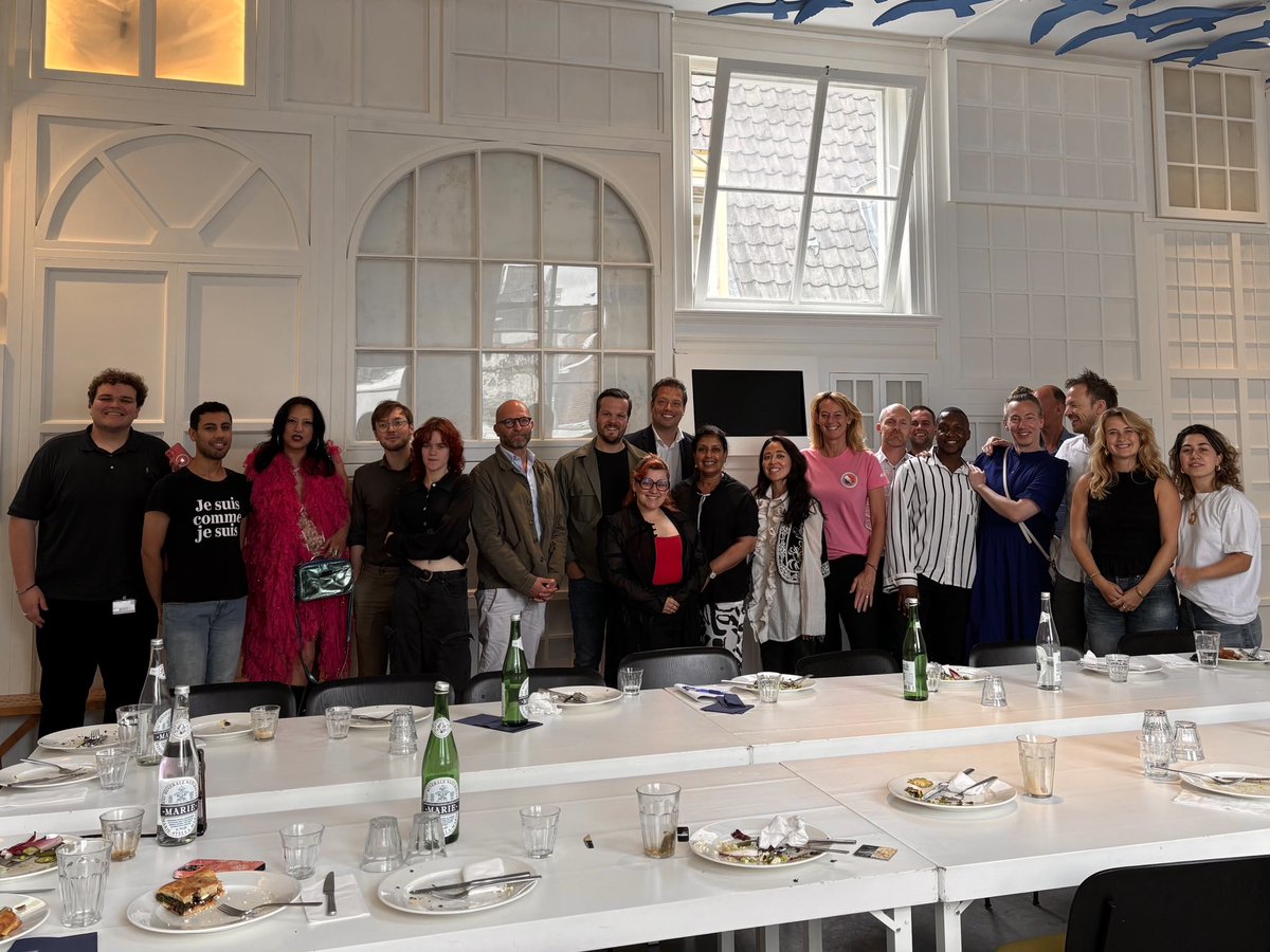 VVDAmsterdam's tweet image. De veiligheid en acceptatie van de LHBT-community staat onder druk. Dit weekend is staatssecretaris @marielle_paul bij de Pride in Budapest. Vandaag ging ze in Amsterdam in gesprek met de community over hun zorgen en persoonlijke ervaringen rondom acceptatie en tolerantie.