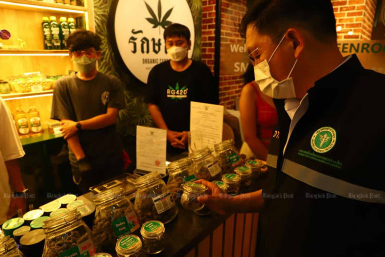 WilliamWX100's tweet photo. J ust like about a year ago, the Thai🇹🇭 government is once again actively discussing tighter regulations on the cannabis industry🪴❓🚫

 Some say smoking🚬 might be banned inside dispensaries, others claim customers will need medical certificates📄 to buy,
and there’s talk about new cultivation licenses costing anywhere from 30,000 to 2 million baht🤯💰 -depending on who you ask.

 We’ve been through all of this before🧐, more than once.
Let’s wait and see what the actual legislation and official guidelines look like 📃👀

Or do you see it differently?🥲

PS> A few article links in the comments.