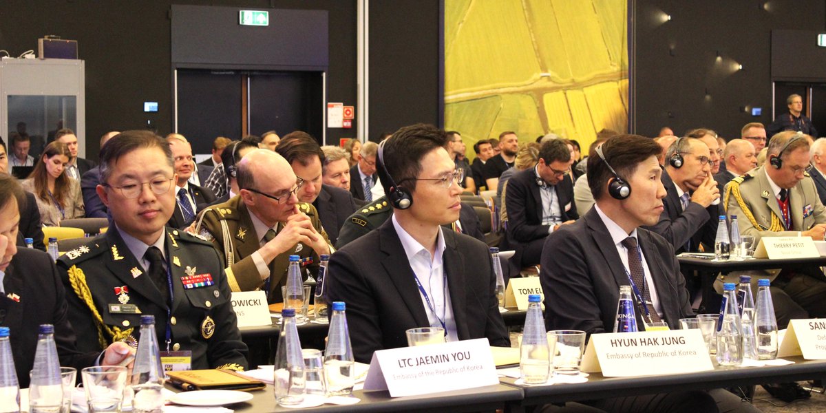 HanwhaEurope's tweet photo. #HanwhaOcean wzięła dziś udział w 10. #ForumBezpieczeństwaMorskiego prezentując swoją propozycję w programie modernizacji Marynarki Wojennej #ORKA
W konferencji aktywnie uczestniczył Dyrektor Generalny Programu #KSSIII w Koreańskiej Agencji Uzbrojenia @dapapr, który przedstawił najważniejsze cechy wyróżniające wszechstronnie sprawdzony w działaniu przez 🇰🇷 Marynarkę Wojenną okręt podwodny KSS-III batch-2.