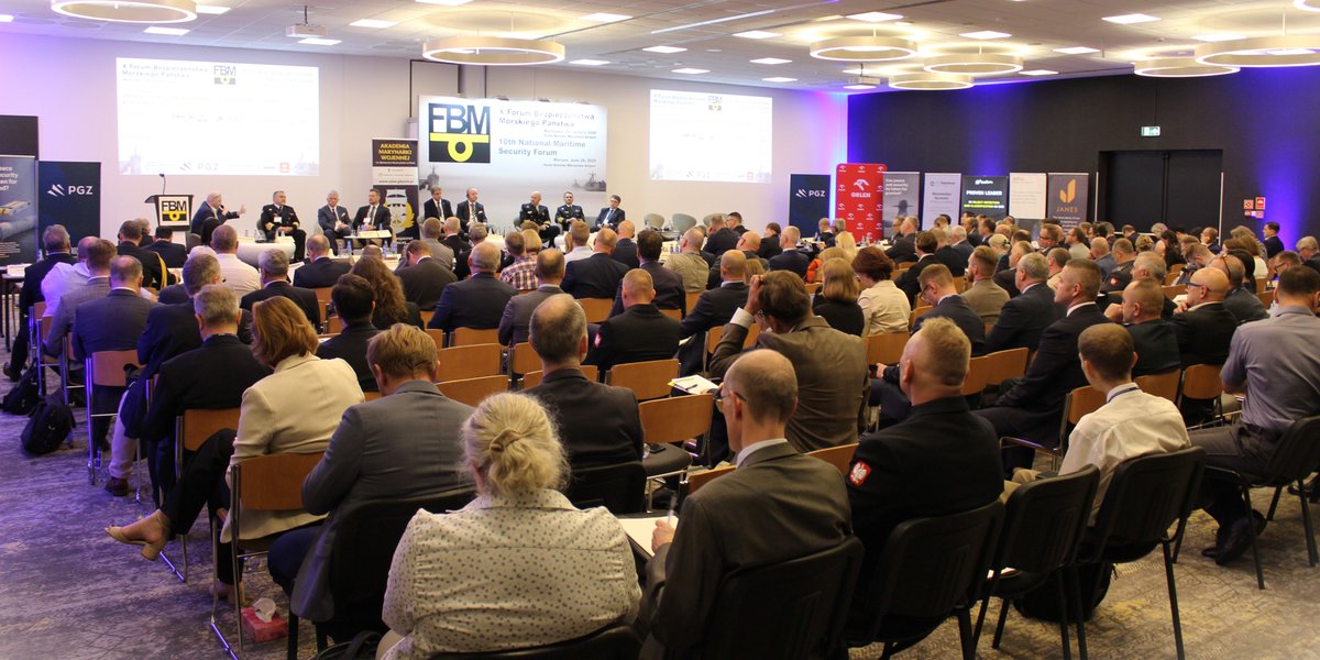 HanwhaEurope's tweet photo. #HanwhaOcean wzięła dziś udział w 10. #ForumBezpieczeństwaMorskiego prezentując swoją propozycję w programie modernizacji Marynarki Wojennej #ORKA
W konferencji aktywnie uczestniczył Dyrektor Generalny Programu #KSSIII w Koreańskiej Agencji Uzbrojenia @dapapr, który przedstawił najważniejsze cechy wyróżniające wszechstronnie sprawdzony w działaniu przez 🇰🇷 Marynarkę Wojenną okręt podwodny KSS-III batch-2.