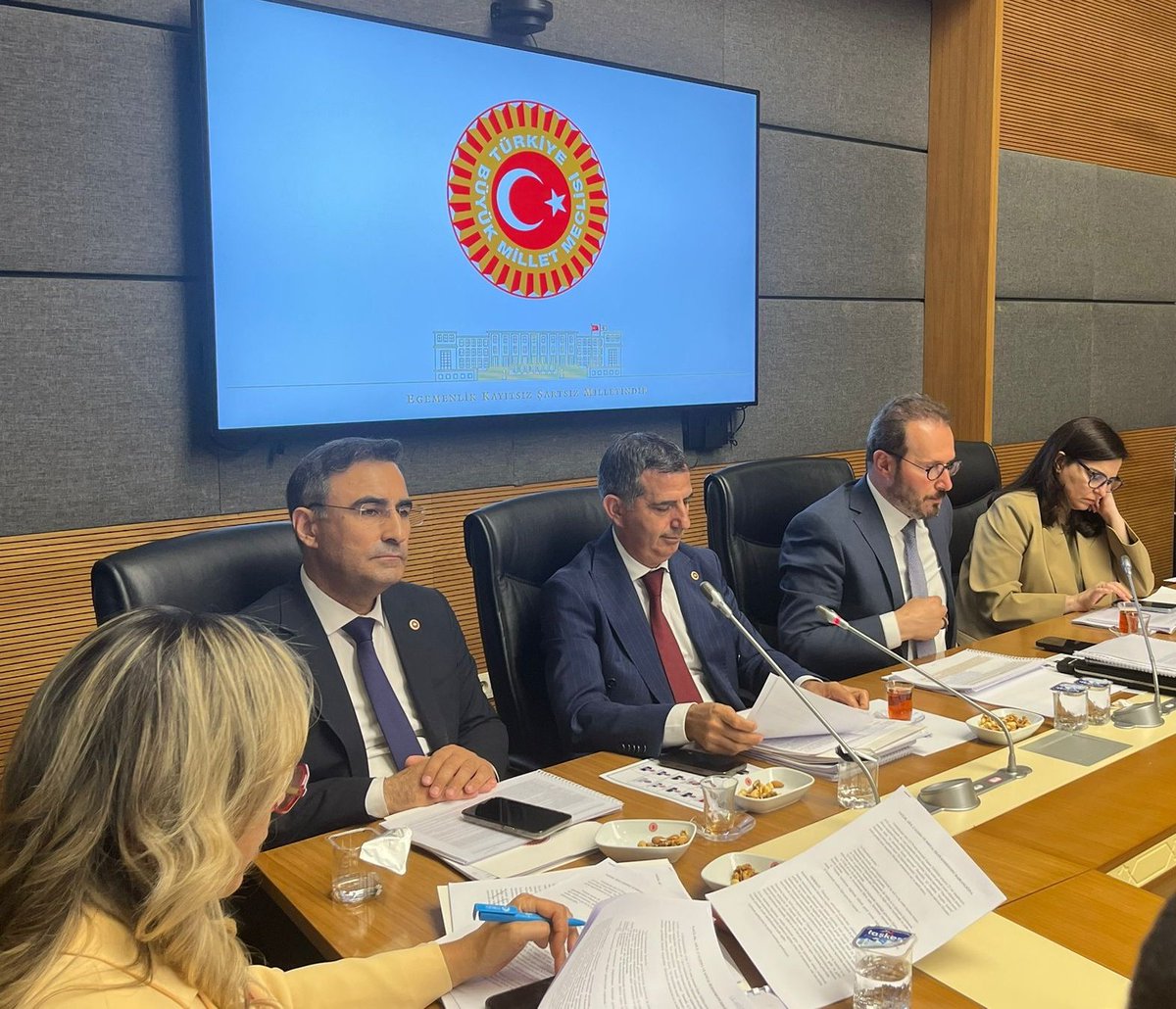 Orhan Ateş tweet media