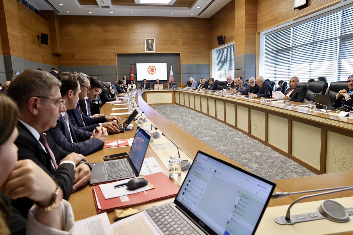 Orhan Ateş tweet media