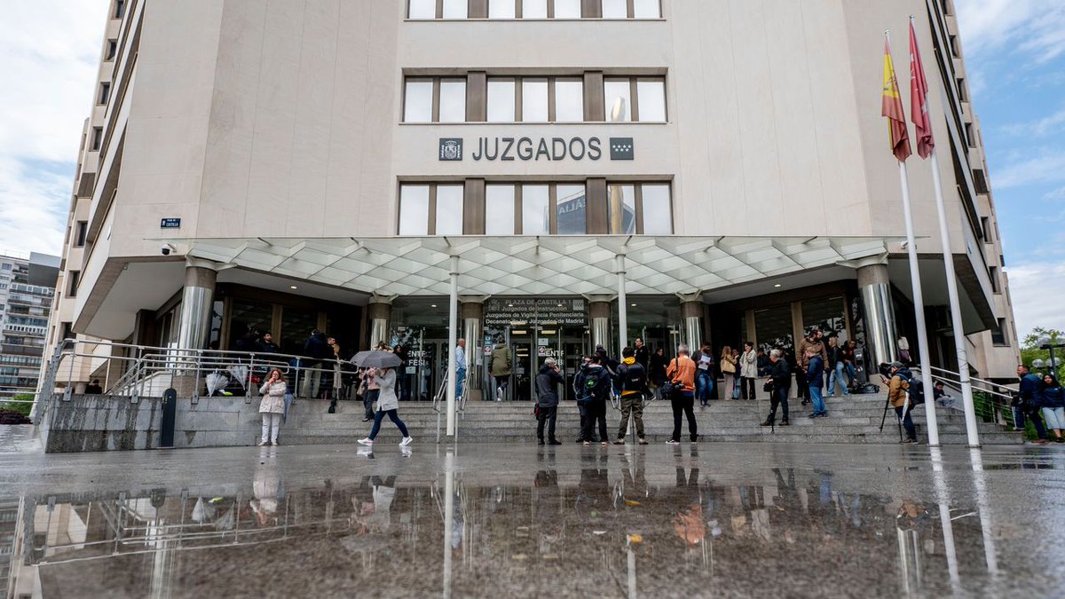 🚨🇪🇸⚖️ SPAIN: JUDGE ASKS SUPREME COURT TO PROBE JUSTICE MINISTER OVER EMBEZZLEMENT ALLEGATIONS 

Right narrative: This probe is crucial to uncover corruption in the ruling Socialist Party. Bolaños' flagrant disregard for both ethics, by hiring a woman to benefit Sánchez's wife