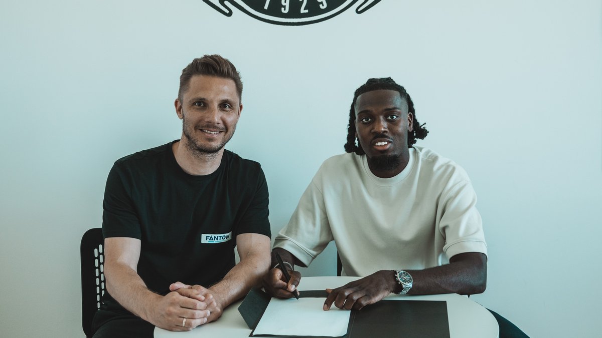 𝑩𝒊𝒆𝒏𝒗𝒆𝒏𝒖𝒆 𝒀𝒂𝒏𝒏 🇫🇷⚽

Der SCR Altach verpflichtet Mittelfeldspieler Yann Massombo, der zuletzt für den Schweizer Cup-Finalisten <a href="/fcbielbienne/">FC Biel-Bienne 1896</a> spielte.

➡ bit.ly/3Gj93dt