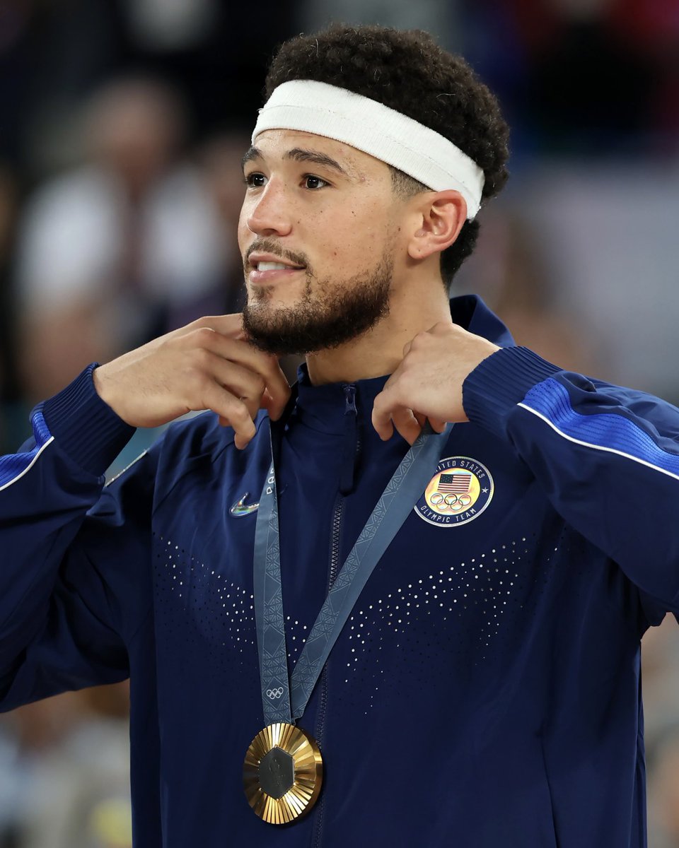 CGBBURNER's tweet image. Khaman Maluach said Devin Booker was very complimentary and nice to him during the 2024 Paris Olympics.

“We had a dinner and I went to say what’s up to him because he had his own table. He said to me, ‘Go do it,’ and then I shook his hand. He told me, ‘I’ll see you in a year.’…