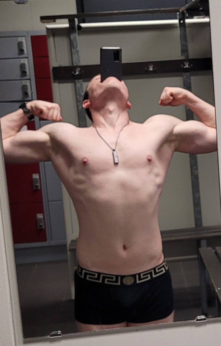 J1993boy's tweet image. 💪 🌀  HIMBO DRONE 🌀 💪
🧠: ❌  
💪: ✅  
Eyes glazed... mind wiped... muscles twitching.  
🎧 Obeying every command. Programmed for pleasure.  
Himbo shell. Hypno slave &amp;amp; Controlled  
No thoughts. Just muscle. Just pleasure.  

RT to deepen the trance 🔁