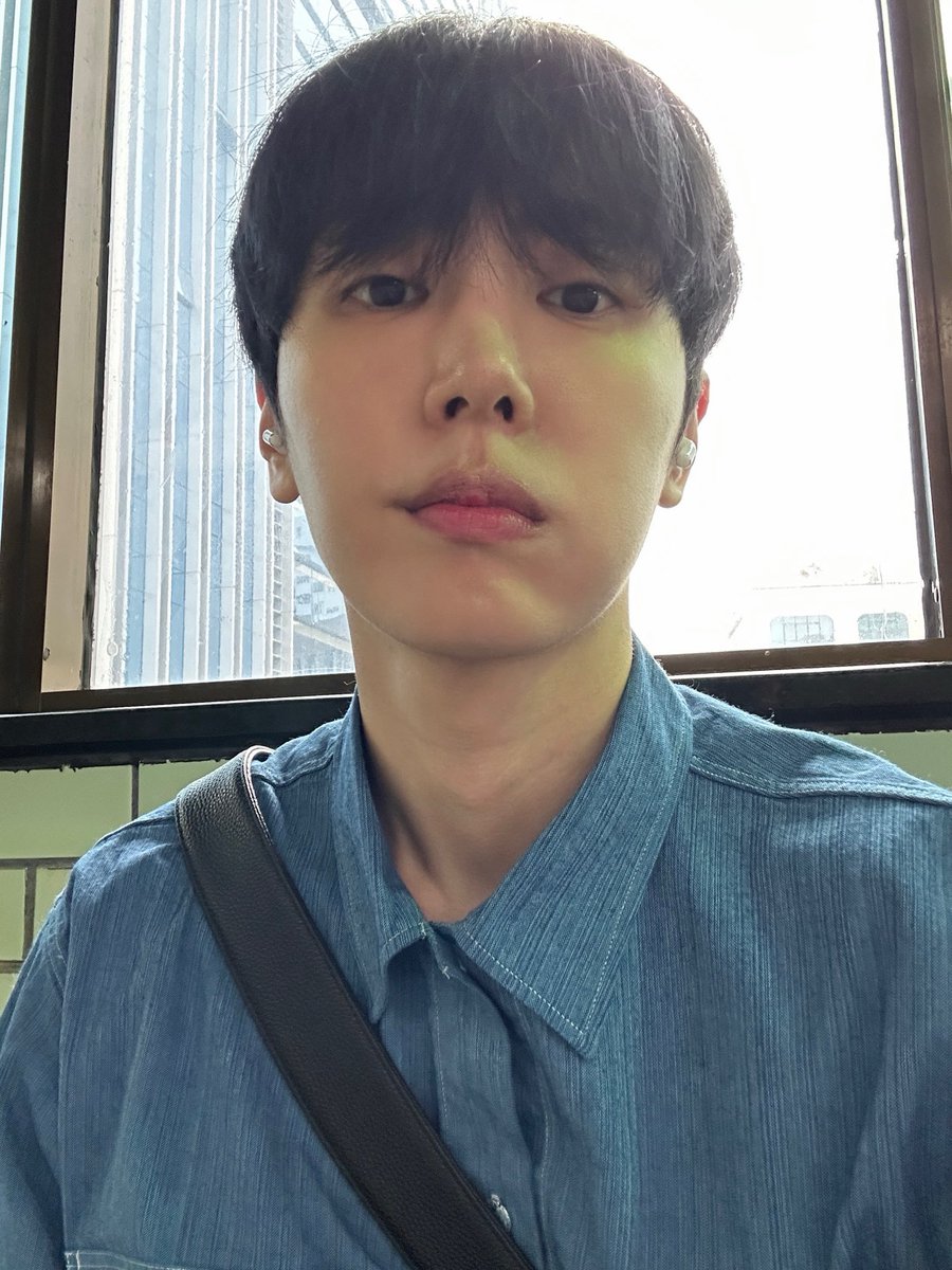 yoon__109's tweet photo. 아 덮머재윤 너무 좋아…… https://t.co/T2YYwfEzos