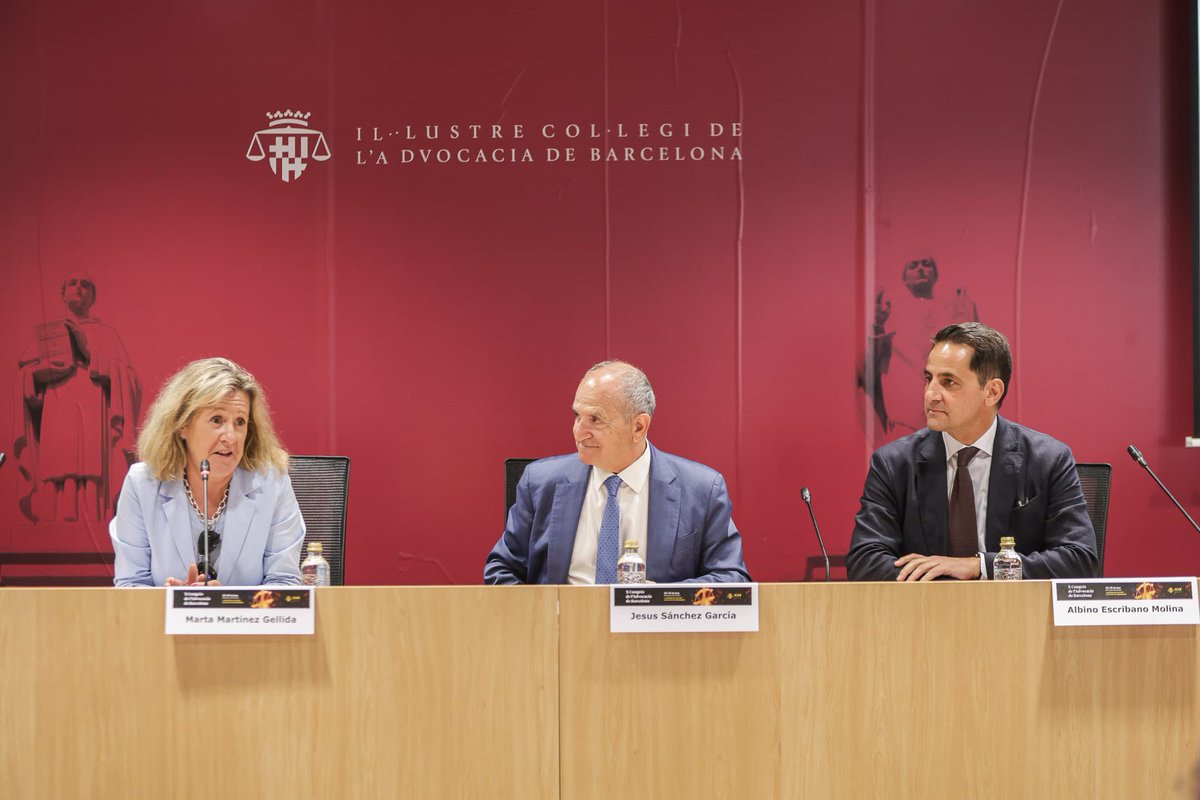 🔵 La responsable de la comissió de Mediació del Consell i degana <a href="/ICATORTOSA/">ICAATOR</a>, Marta Martínez <a href="/IGellida/">Marta Mnez i Gellida</a>, participa en el #10CongrésAdvocaciaBarcelona

✅ Modera la taula sobre confidencialitat en els MASC amb <a href="/JesusFamilex/">Jesús Sánchez García</a>, degà <a href="/ICABarcelona/">ICAB · Advocacia Barcelona</a>, i <a href="/AlbinoEscribano/">AlbinoEscribano</a>, degà <a href="/ICALBA_AB/">Ilustre Colegio de la Abogacía de Albacete</a>