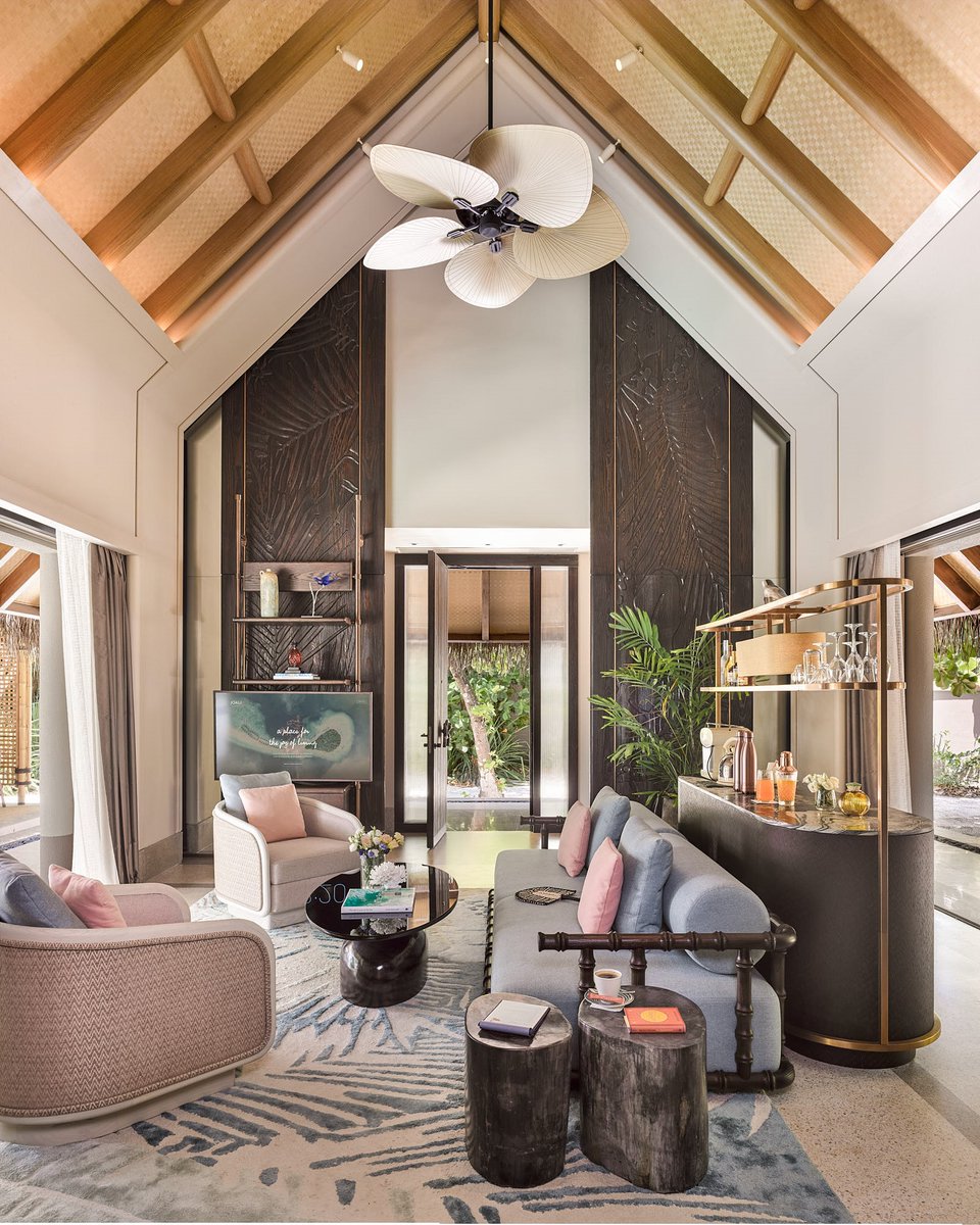 Summer lingers a little longer here — felt all around our Beach Villas, in the sway of a hammock, in the salt-scented breeze, in warm light filtered through palm fronds.

#JOALIMaldives #JoyofLiving #Maldives #JOALILaDolceVita