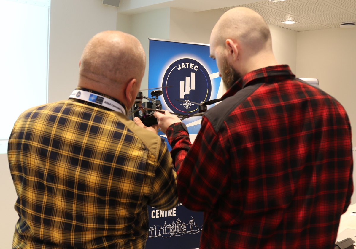 Each <a href="/NATO/">NATO</a> Innovation Challenge is a step toward sharper deterrence.
The last 3 editions focused on supporting 🇺🇦#Ukraine. This time, the challenge tackled fibre-optic-controlled FPV drones.
Winners from 🇺🇸 &amp; 🇺🇦now move forward with #NATO’s support toward field deployment: