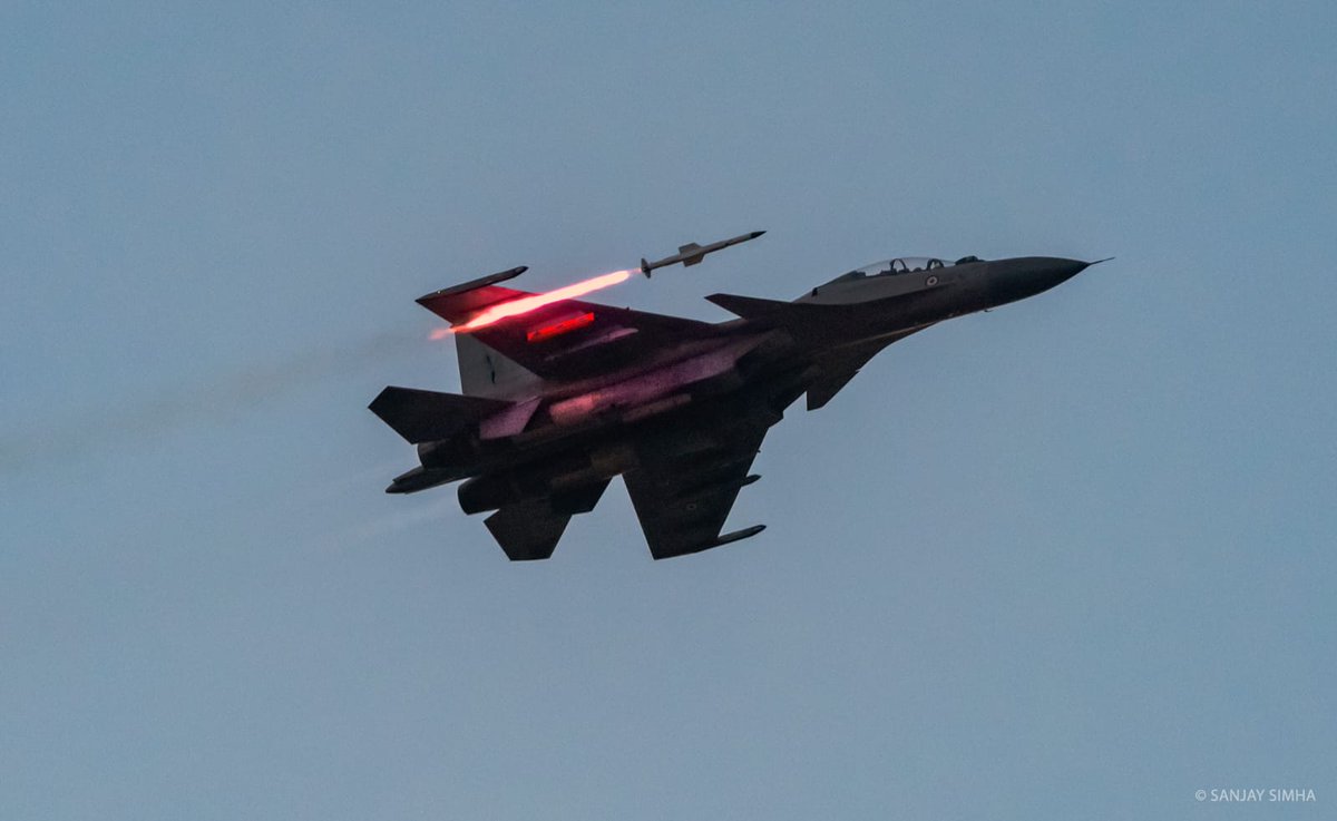 Su-30MKI firing Astra air-to-air missile.
📸 credit: <a href="/VelocityTTL/">Sanjay Simha</a>