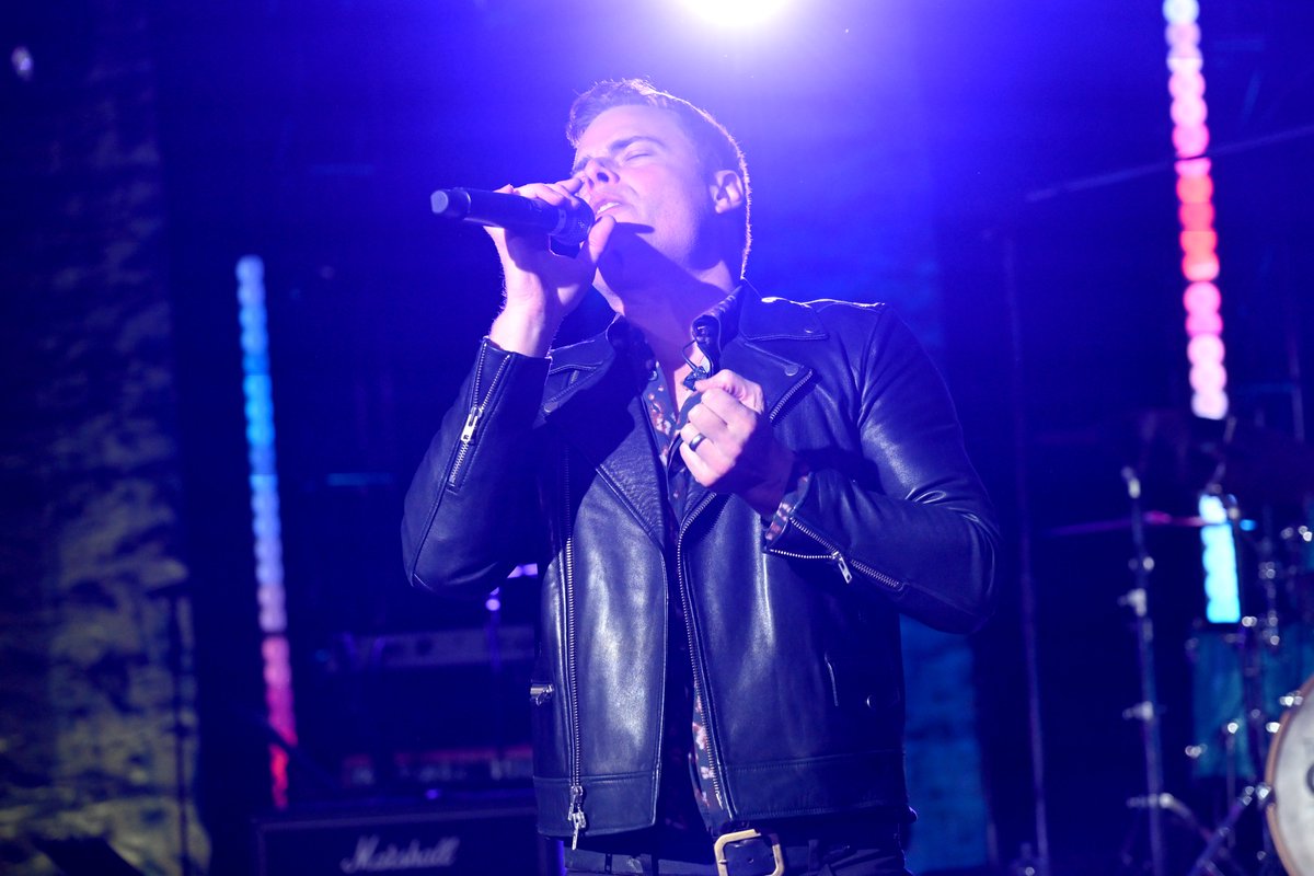 Unbridled_Eve's tweet image. What a night, what a voice. Thank you to Marc Martel for another unforgettable Unbridled Eve performance.

#UnbridledEve #UE25 #LiveMusic #freddiemercury