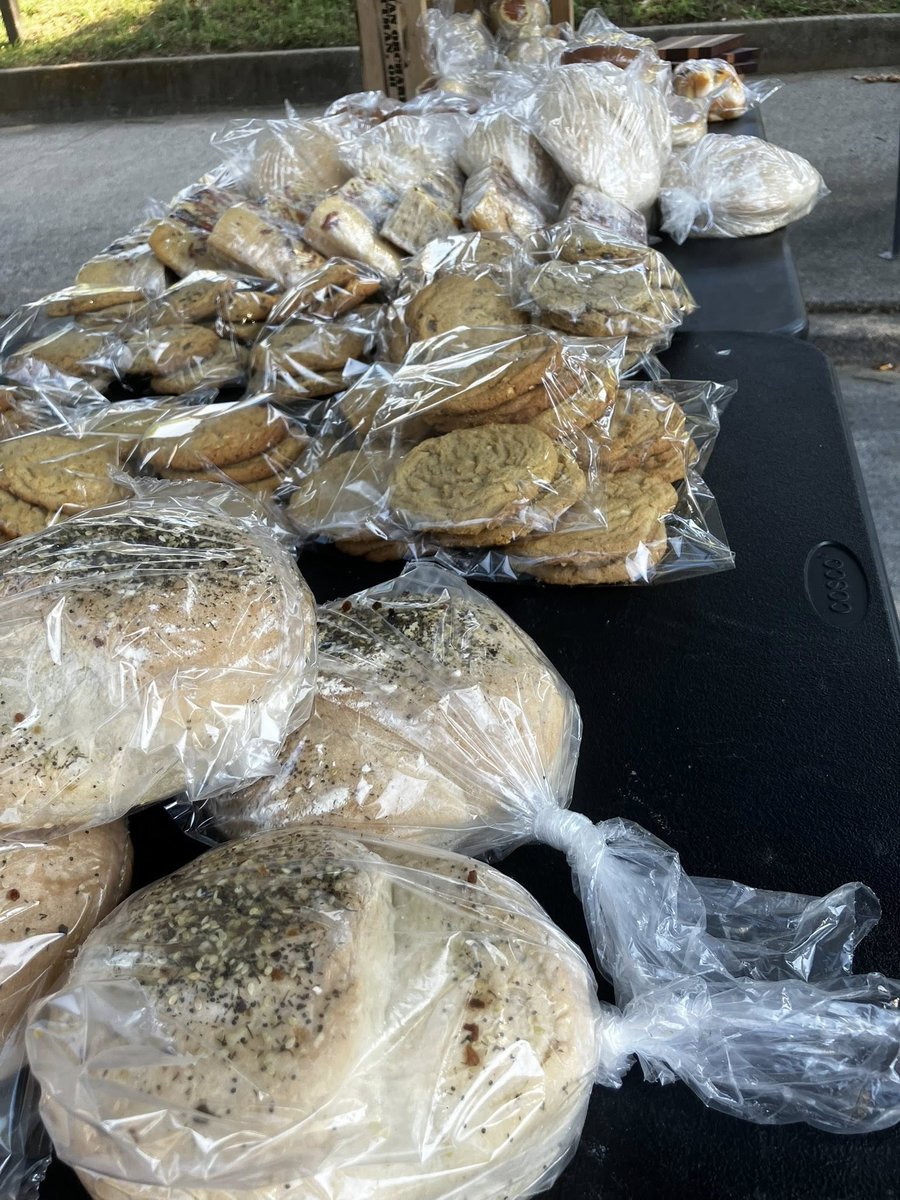 ulsphis's tweet photo. 🌞 Yes, it’s hot — but so is the @UofLGSFM today! 🔥We’re braving the heat w/ a record number of vendors ready to share their fresh produce, handmade goods, &amp; delicious eats.

Stop by @uofl's Juneteenth Celebration booth for a free t-shirt &amp; lunch. First come, first served! https://t.co/L90ILmmqnS