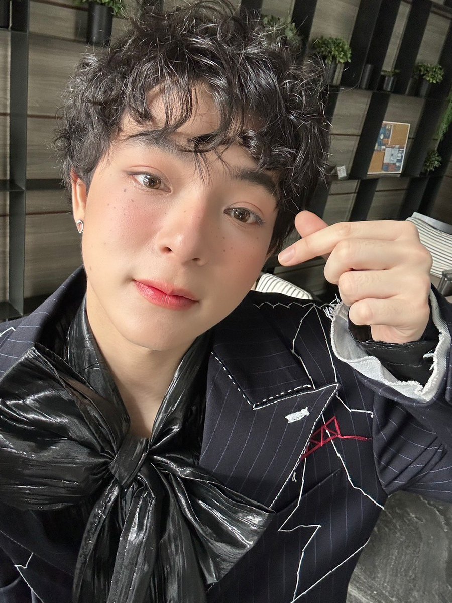 DIMOO면 바스지!!!
하지만 오늘은 DIMOO보다 바스가 백만배 더 귀엽다구!!!!!!

BBAS HELLO DIMOO
#DIMOOXBAS #บาสเด็กอ้วนที่แท้จริง