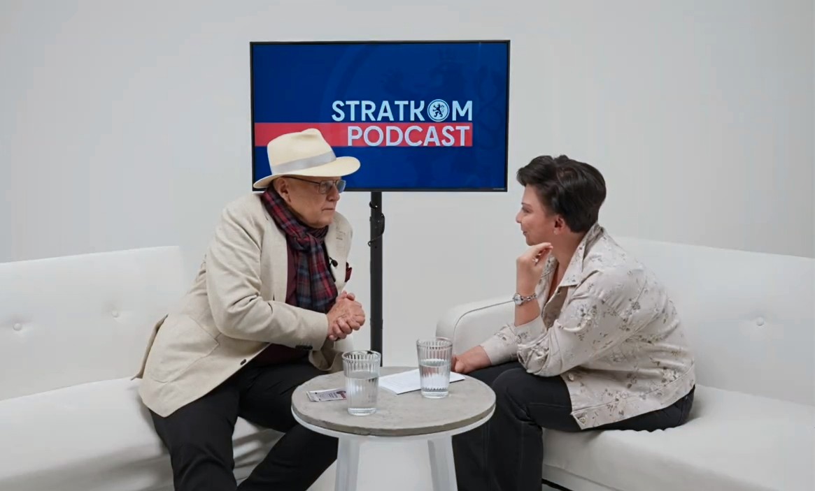 MKoldinska's tweet photo. UMĚLEC A TOTALITA, StratKom podcast. Host Jan Přeučil. "Tatínek dostal doživotí. S maminkou a sestrou jsme se objímali radostí, že nedostal trest smrti jako Milada Horáková."
Spotify: https://t.co/DMRZnPNaJk
Apple Podcasts: https://t.co/Yuqvj4yq4j
Youtube: https://t.co/7TnGfIzV1M https://t.co/FwDSxIlGxi
