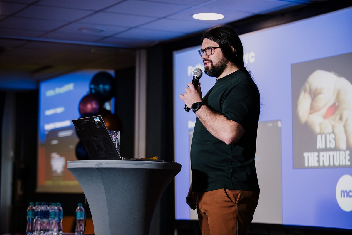 PLNOG (@plnog) on Twitter photo Drugi dzień #PLNOG2025 rozpoczął się wystąpieniem <a href="/MateuszChrobok/">Mateusz Chrobok</a> #ICT #ITConference #ITEvent #Cybersecurity #Networking Drugi dzień #PLNOG2025 rozpoczął się wystąpieniem <a href="/MateuszChrobok/">Mateusz Chrobok</a> #ICT #ITConference #ITEvent #Cybersecurity #Networking
