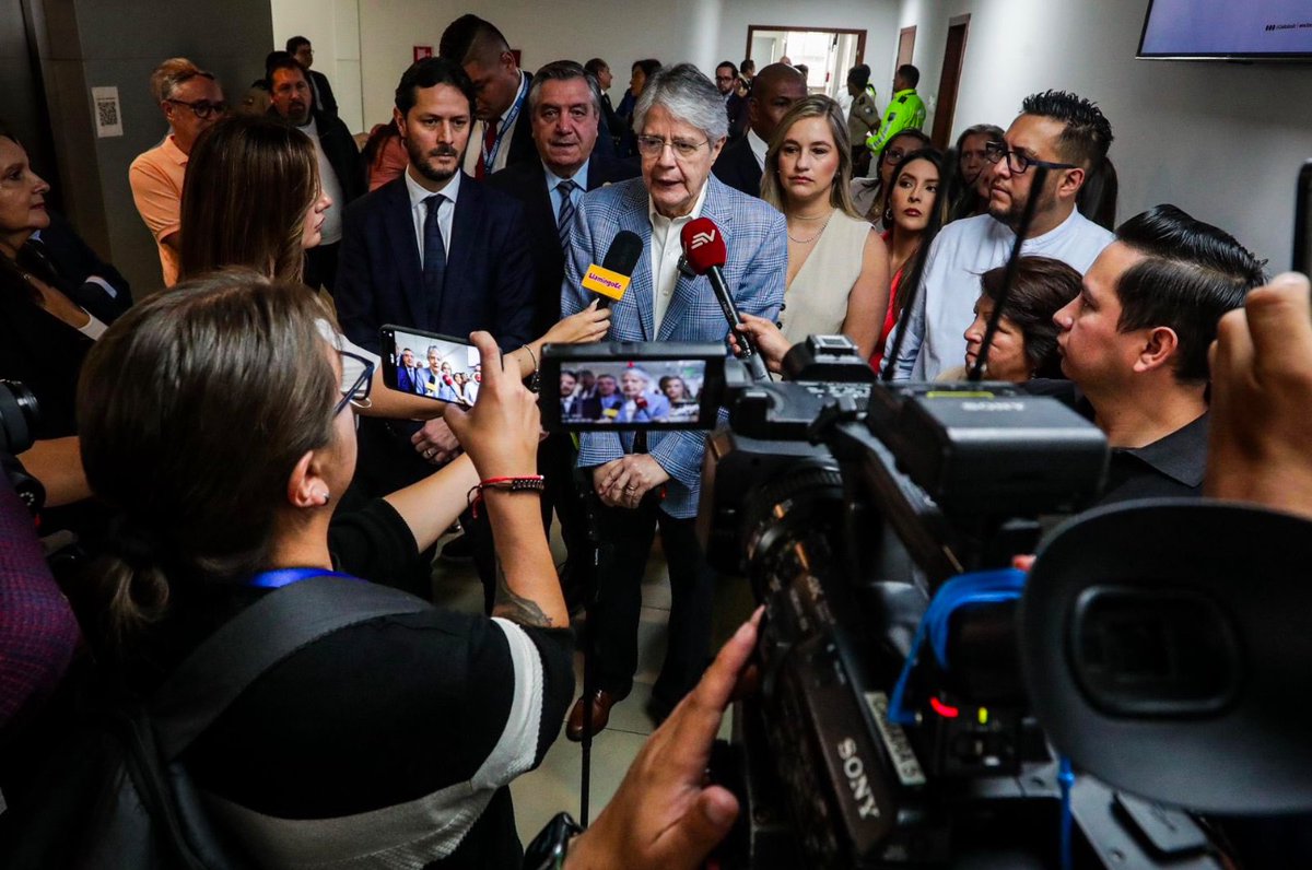 Hoy acompañamos al ex presidente <a href="/LassoGuillermo/">Guillermo Lasso</a> a la audiencia por las presuntas calumnias por las cuales <a href="/LeonidasIzaEc/">Leonidas Iza Salazar</a> lo acusó. 

¿Saben qué pasó? Iza no se presentó. La justicia ratifica la verdad, Iza destruyó el país.