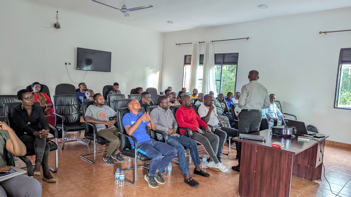 Now: Mu rwego rwo kubungabunga ubuzima bw'umukozi , Ibitaro by'Akarere ka Kirehe bifatikanyije na <a href="/PIH_Rwanda/">PIH_Rwanda</a> bateguye ikiganiro ku buzima bwo mu mutwe. Ni ikiganiro abakozi bari guhabwa na Murindabigwi Augustin , Umuyobozi wa Service ya Mental Health muri <a href="/PIH_Rwanda/">PIH_Rwanda</a>