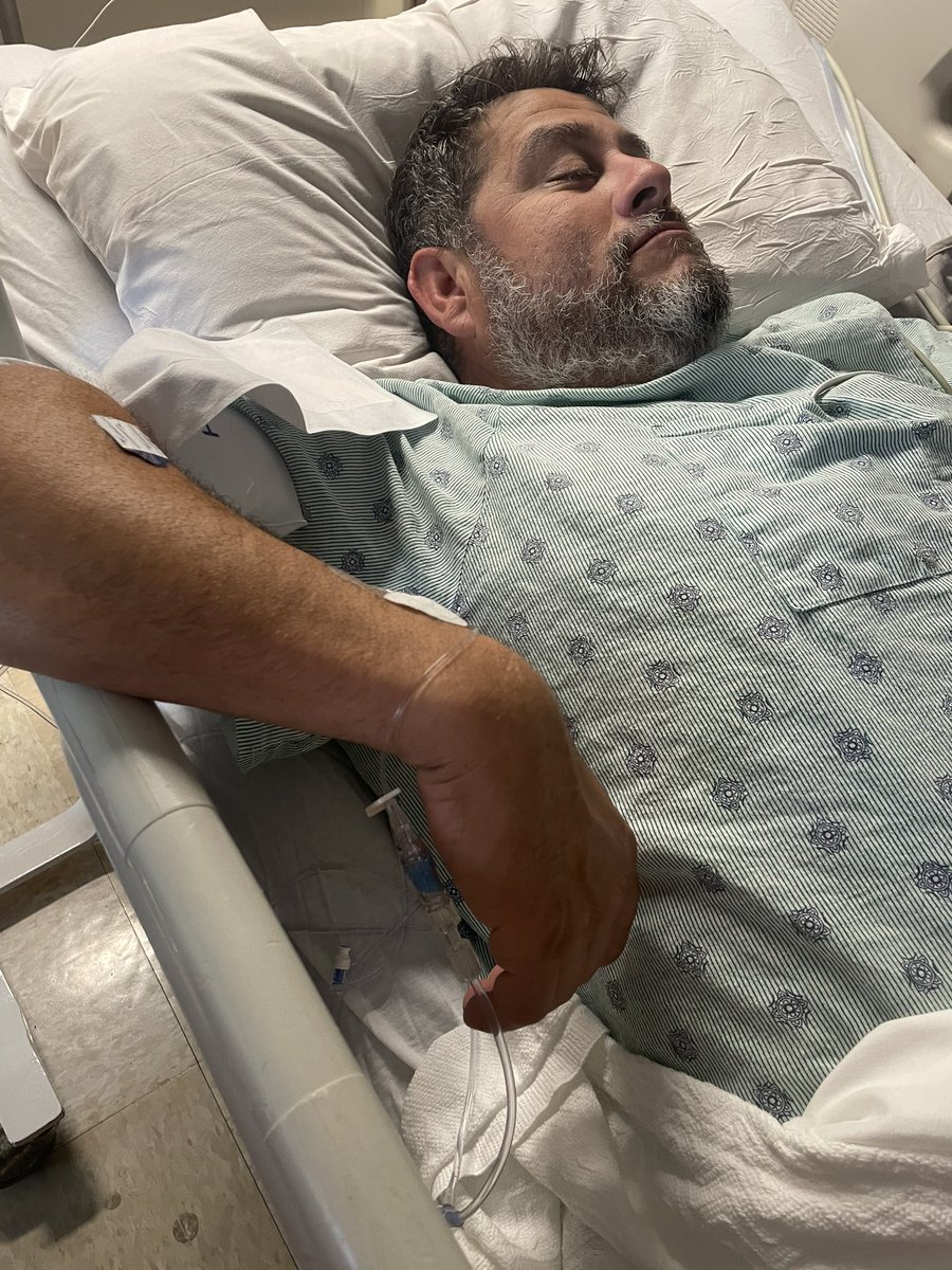 Miranduh tweet media