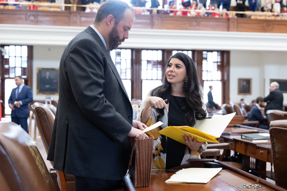 CasforTX's tweet photo. Happy Birthday to the great @BucyForTexas! I’m so grateful for all the guidance and encouragement you gave me during my first session. It’s an honor to serve alongside you and to witness firsthand the amazing work you do for #HD136 and all of Texas! #txlege
-
¡Feliz cumpleaños al gran @BucyForTexas! ¡Estoy muy agradecida por toda la orientación y el apoyo que me brindaste durante mi primera sesión. Es un honor servir a tu lado y ser testigo de todo el increíble trabajo que haces por el #HD136 y por todo Texas¡ #txlege