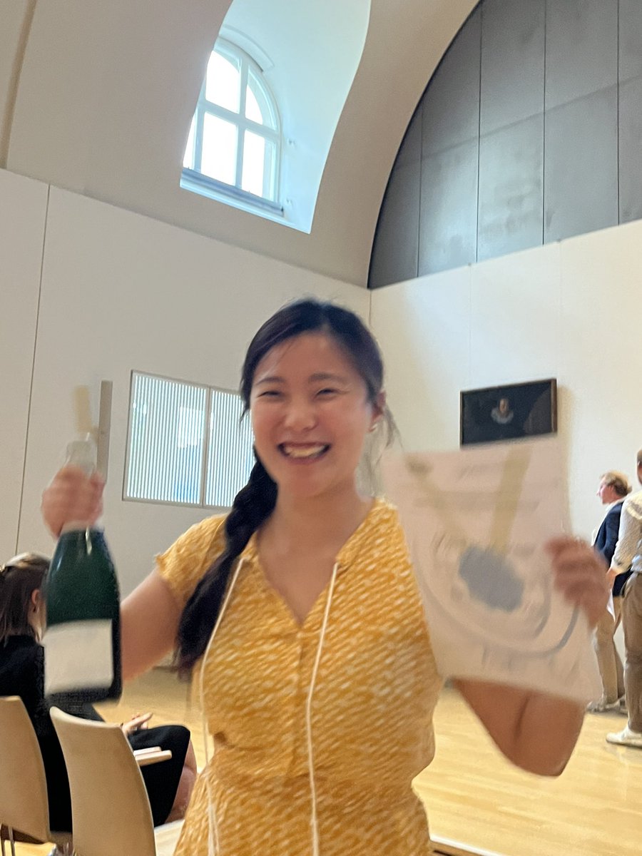 LuChunYeh's tweet image. Honored and thrilled to receive the GGN Early Career Award @jlugiessen 🏆 Huge thanks to my awesome supervisors Daniel @DKaiserlab & @MariusPeelen, all my collaborators, and the amazing colleagues from both labs — couldn’t have done it without you! 💗