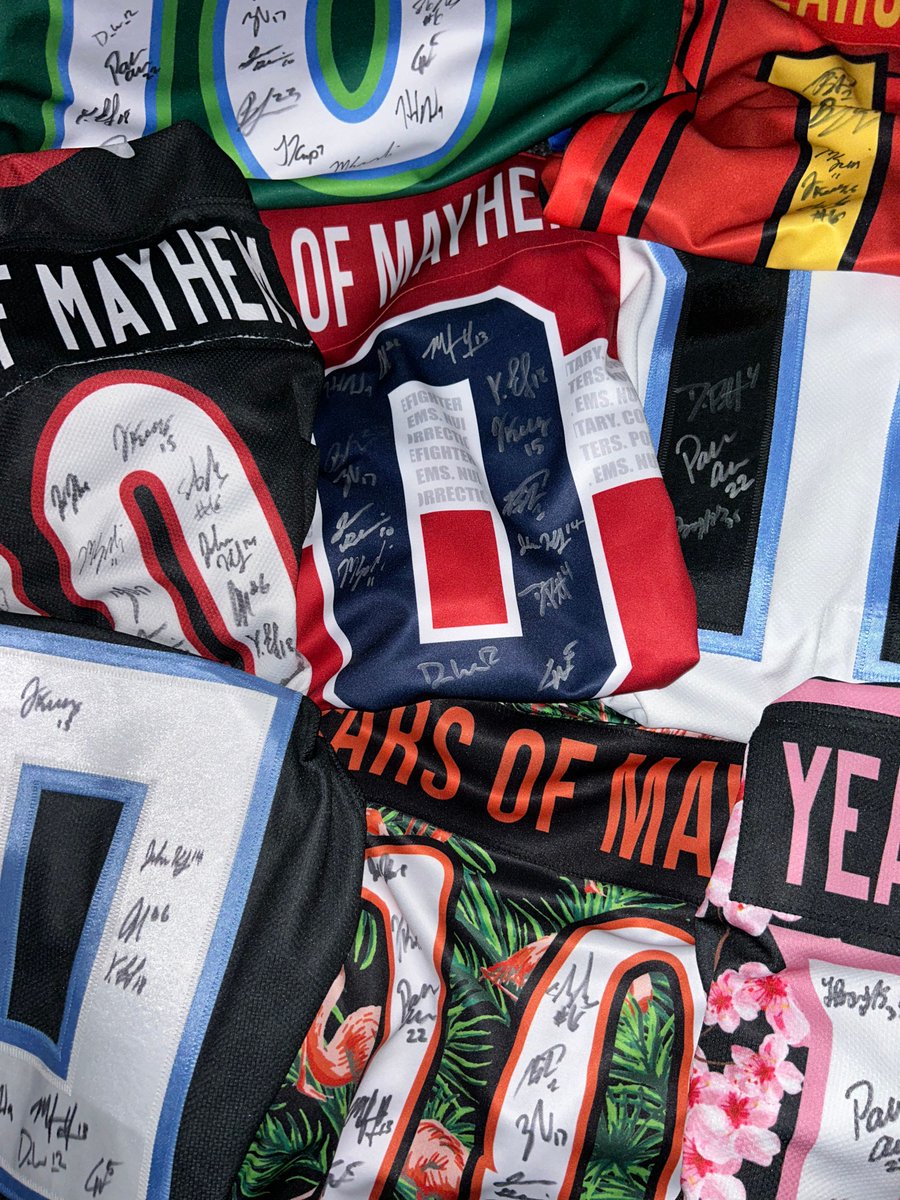Nothing like a 𝙏𝙀𝘼𝙈 𝙎𝙄𝙂𝙉𝙀𝘿 jersey🤩

Head to DASH to win one of these 8 jerseys signed by the 2024-2025 Macon Mayhem!

𝙒𝙄𝙉 here: buff.ly/me9c0HD 

#AllOutMayhem