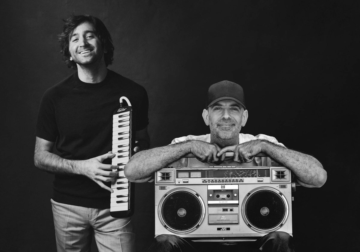 . <a href="/joealterman/">Joe Alterman</a> and Mocean Worker team up to pay tribute to their late friend and mentor on a single sure to get the party started!
ifitstooloud.com/2025/06/joe-al…