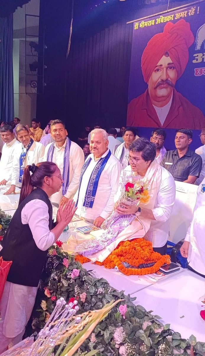 पटना में माननीय <a href="/AnandAkash_BSP/">Akash Anand</a> जी की मंच की ऐतिहासिक तस्वीर...