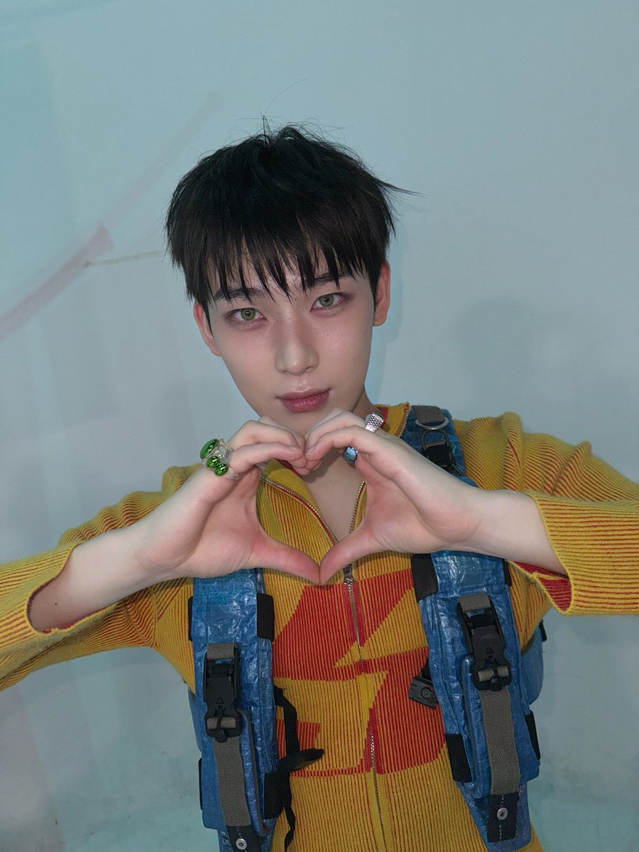 filmksw's tweet image. 🌟 #SUNOO