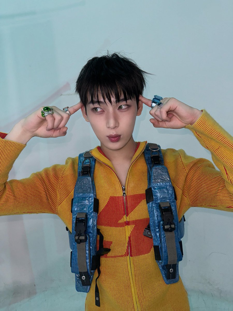 filmksw's tweet image. 🌟 #SUNOO