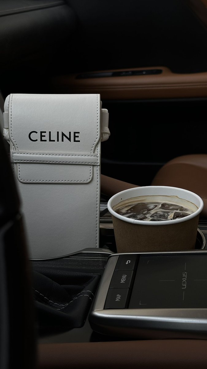 ودّي اطلع من الدنيا بـ أقل الخساير 
و سمعةٍ ما تموت ، و سيرةٍ حاتميّـة