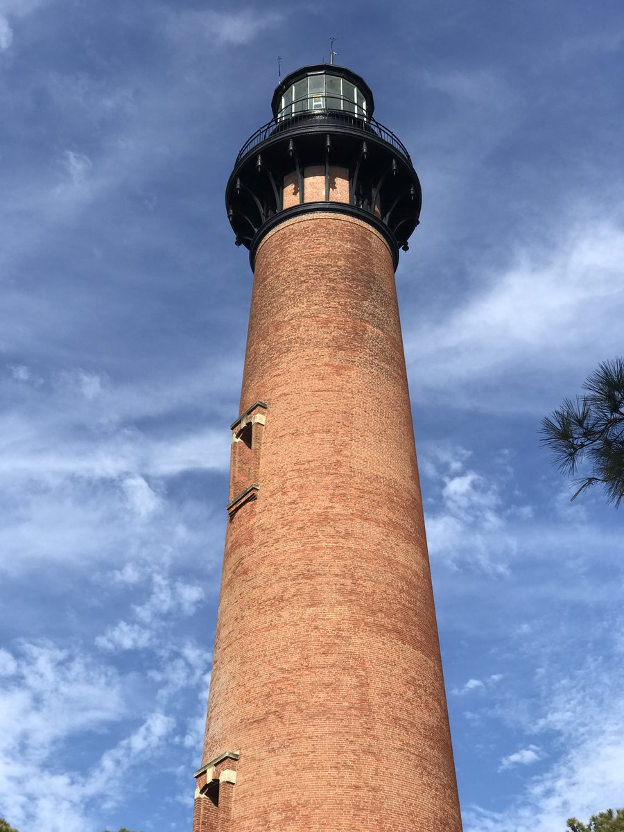 Standing tall and strong... #northernobx #corollanc #currituckbeachlighthouse #visitnc
