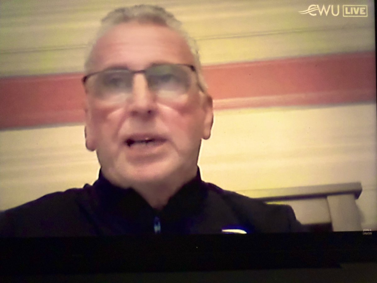 CwuGlasgow's tweet photo. 📺 CWU LIVE – Brutal honesty from the frontline.

AYR rep Paul Gillon (CWU Glasgow &amp; District Amal) spoke out on the USO pilot at Ayr DO — exposing the real problems, pressure on members &amp; public letdown.

“This is shopfloor truth, not spin.” ✊

#CWU  #CWULive  #CWUScotland https://t.co/Es50hjULIB